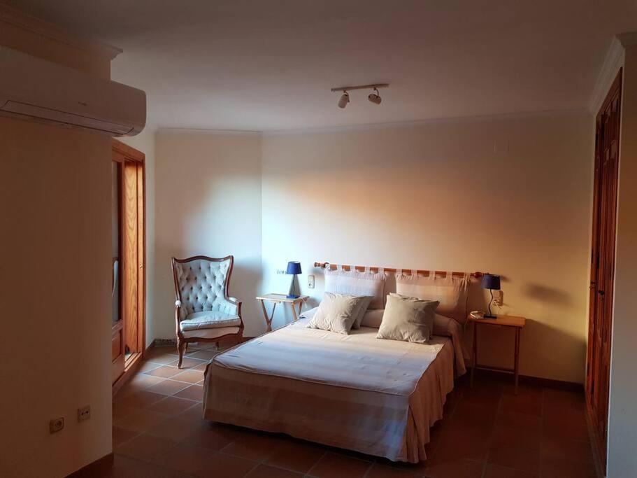 Casa vacanze Adosado En La Playa De El Perellonet Con Piscina, Pista Tenis